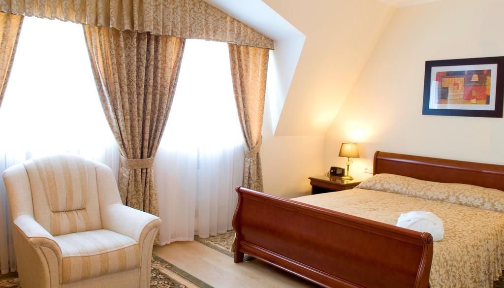 Evropeyskiy Kremenchuk Habitación foto